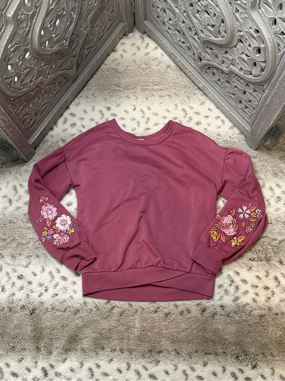 BTween violet purple sweatshirt girl size 7 floral embroidery boho Girlhoodcore